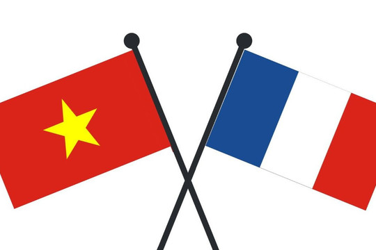 Điện mừng kỷ niệm Quốc khánh Cộng hòa Pháp