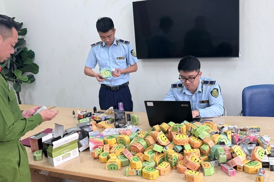 Hà Nội: Lực lượng quản lý thị trường xử lý nghiêm vi phạm để bảo vệ quyền lợi người tiêu dùng