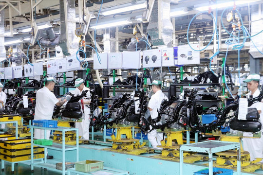 GDP tăng cao nhất 15 năm, tạo đà cho tăng trưởng 2 con số