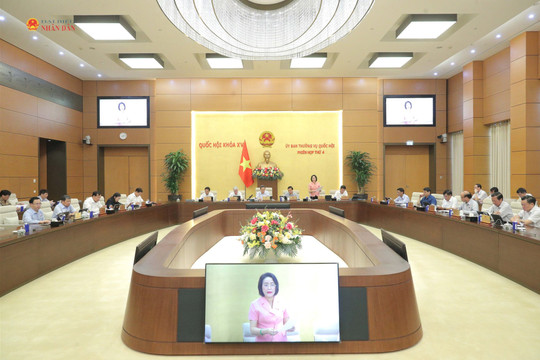 Bảo đảm phát huy tính chủ động, sáng tạo, tự chịu trách nhiệm của nhà xuất bản