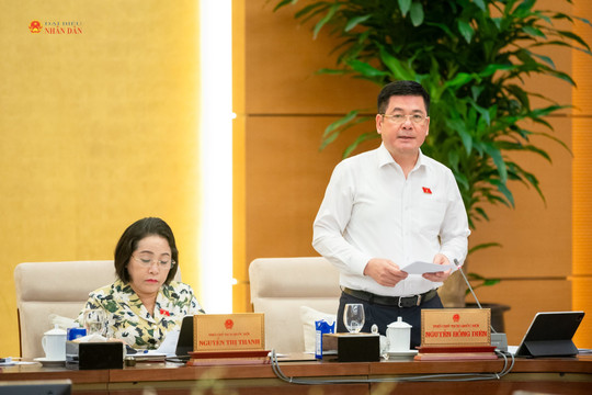 Phân cấp, phân quyền không để phát sinh "giấy phép con"