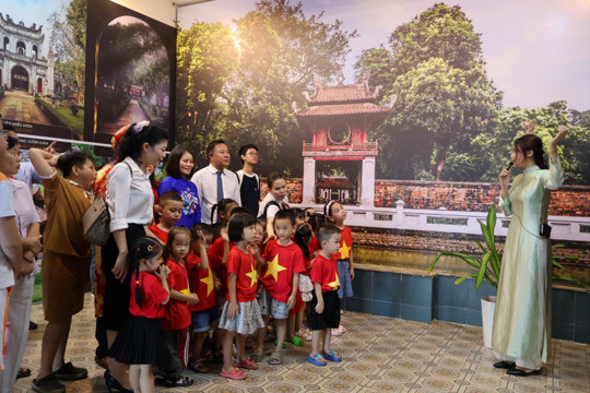 Từ Văn Miếu Thăng Long đến Văn Miếu Diên Khánh: Truyền bá đạo học, tôn vinh hiền tài