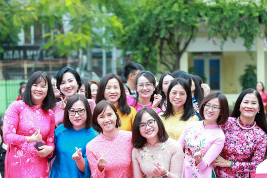 Trường THPT Phan Huy Chú - Đống Đa tiếp tục được công nhận là cơ sở giáo dục chất lượng cao của Hà Nội theo tiêu chí mới