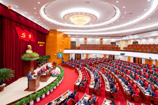 Thông cáo báo chí về ngày làm việc thứ ba Hội nghị lần thứ ba Ban Chấp hành Trung ương Đảng khóa XIV