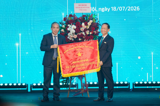 ABBank nhận Cờ thi đua của NHNN, ghi nhận nỗ lực đổi mới và phát triển bền vững