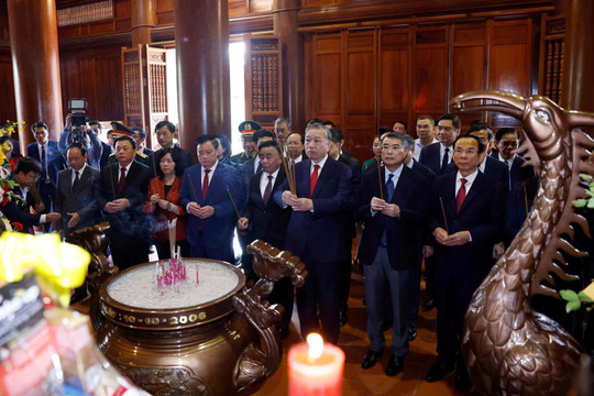 Ho Chi Minh's Light Guides Our Path