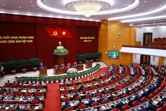Party Central Committee’s third meeting opens in Hanoi