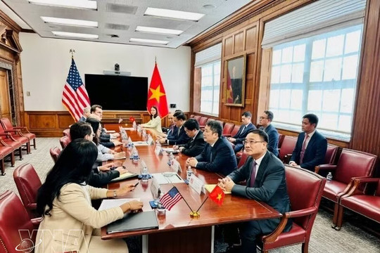 Vietnam, US seek to advance economic, trade cooperation