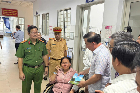 TP. Đồng Nai: Khẩn trương khắc phục hậu quả vụ cháy xe khách, hỗ trợ nạn nhân
