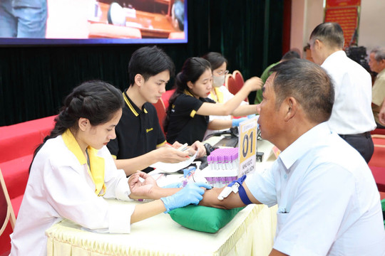 Công an tỉnh Tuyên Quang phát động đợt cao điểm thu nhận mẫu sinh phẩm ADN thân nhân liệt sĩ chưa xác định được thông tin