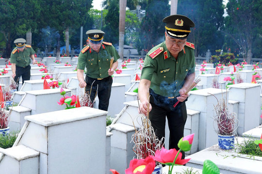 Cụm thi đua số 7 - Bộ Công an tổ chức các hoạt động tri ân tại tỉnh Tuyên Quang