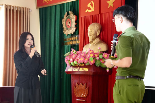 Hà Nội: Công an phường Đông Ngạc nâng cao kỹ năng giao tiếp, ứng xử trong tiếp xúc và phục vụ Nhân dân