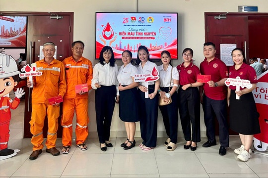 EVNHCMC chung tay vì sức khỏe cộng đồng