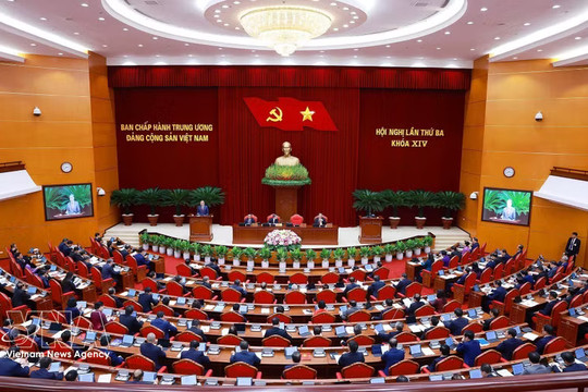Party Central Committee discusses marine economy, climate resilience