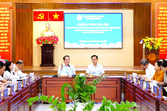 Đoàn giám sát của Ủy ban Dân nguyện và Giám sát làm việc tại xã Bình Hưng, TP. Hồ Chí Minh