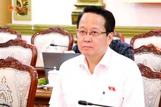 Đoàn giám sát của Ủy ban Dân nguyện và Giám sát làm việc với UBND TP. Hồ Chí Minh về nhân lực y tế cơ sở
