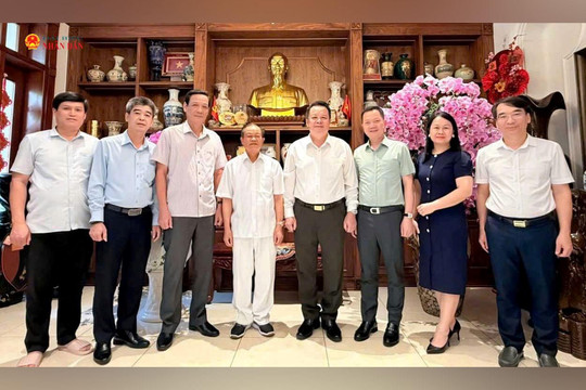 Thường trực Ủy ban Quốc phòng, An ninh và Đối ngoại tri ân người có công tại các địa phương