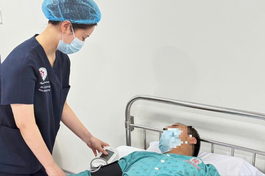 Chủ quan với bệnh sởi, nhiều người lớn nhập viện