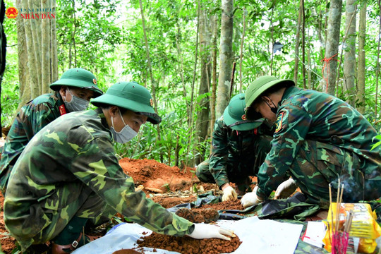 Quảng Trị: Quy tập 5 hài cốt liệt sĩ cùng nhiều di vật quý tại huyện Hướng Hóa cũ