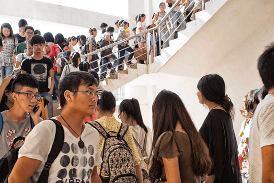Kỷ lục 12,7 triệu cử nhân Trung Quốc bước vào “cuộc chiến” việc làm thời AI