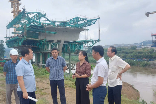 Giám sát "đến tận nơi, xem tận việc, đối thoại trực tiếp, theo dõi đến cùng"