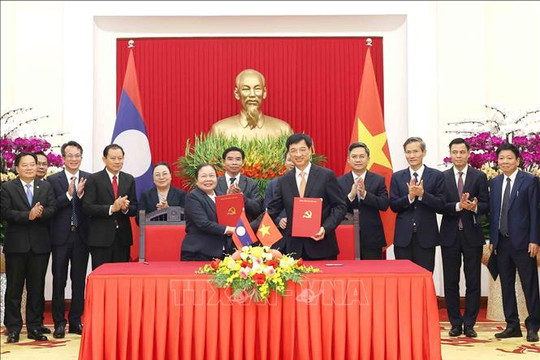 Tăng cường hợp tác giữa hai Ban Tổ chức Trung ương của Đảng Cộng sản Việt Nam và Đảng Nhân dân Cách mạng Lào