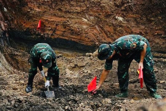TP. Hồ Chí Minh: Dời bia tưởng niệm ở công viên Lê Thị Riêng để mở rộng tìm kiếm liệt sĩ