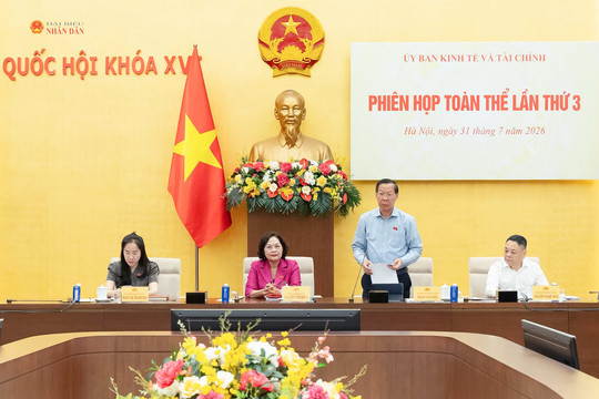 Hoàn thiện cơ chế phân quyền và khai thác hạ tầng dùng chung trong hoạt động dầu khí
