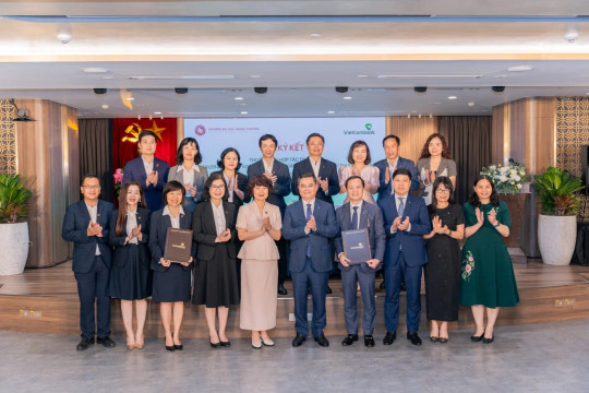 Vietcombank và Trường Đại học Ngoại thương ký kết hợp tác toàn diện giai đoạn 2026-2031
