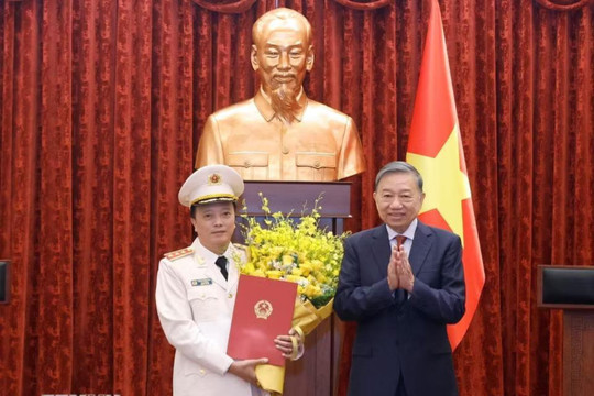 Tổng Bí thư, Chủ tịch nước Tô Lâm trao Quyết định thăng cấp bậc hàm Thượng tướng