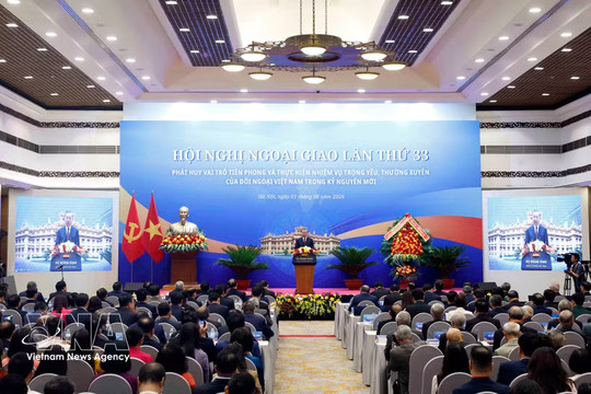 Top leader attends opening of 33rd Diplomatic Conference