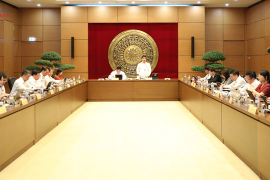 Chiều 3/8/2026: Thảo luận tổ 7 (Đoàn ĐBQH các tỉnh Nghệ An và Lâm Đồng)