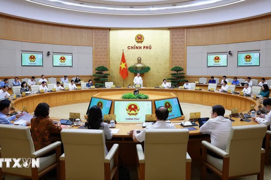 Triển khai đồng bộ các giải pháp thúc đẩy tăng trưởng