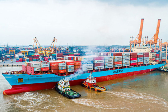 Bài 2: Cảng biển, cảng cạn và logistics - các mắt xích kết nối không gian kinh tế
