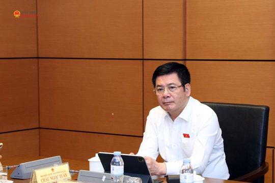 Chiều 3/8/2026: Thảo luận Tổ 5 (Đoàn ĐBQH các tỉnh Hưng Yên và Gia Lai):