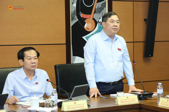 Chiều 4/8/2026: Thảo luận Tổ 9 (Đoàn ĐBQH các tỉnh: Hà Tĩnh, Lai Châu, Cần Thơ)