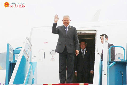 Chủ tịch Quốc hội Thái Lan bắt đầu chuyến thăm chính thức Việt Nam