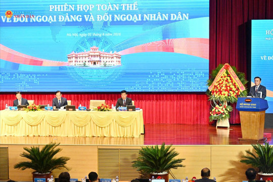 Đổi mới tư duy đối ngoại Đảng và đối ngoại Nhân dân