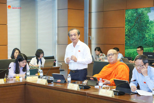 Đề xuất nộp lưu chiểu điện tử với cả sách in