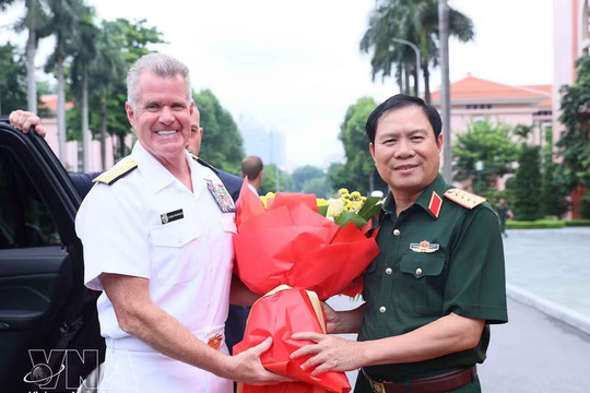 Vietnam prioritises post-war recovery cooperation with US: general staff chief