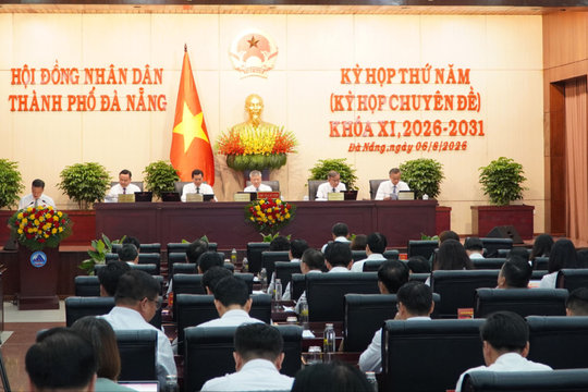Thông qua các nghị quyết quan trọng, kịp thời tháo gỡ điểm nghẽn phát triển