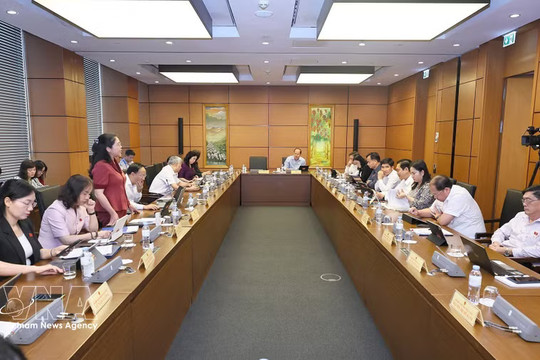 NA reviews proposals to establish Quang Ninh, Bac Ninh as centrally-run cities