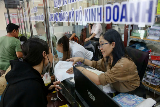 Đề xuất giảm 30% thuế thu nhập cho hộ kinh doanh, doanh nghiệp