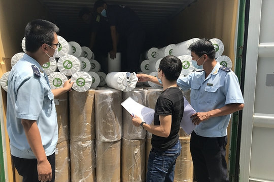Gỡ vướng về địa điểm làm thủ tục hải quan với hàng hóa do doanh nghiệp chế xuất gia công