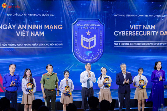 Xây dựng không gian mạng an toàn, tin cậy và nhân văn