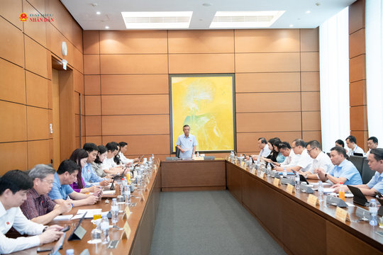 Cắt giảm thủ tục hành chính nhưng không để khoảng trống quản lý