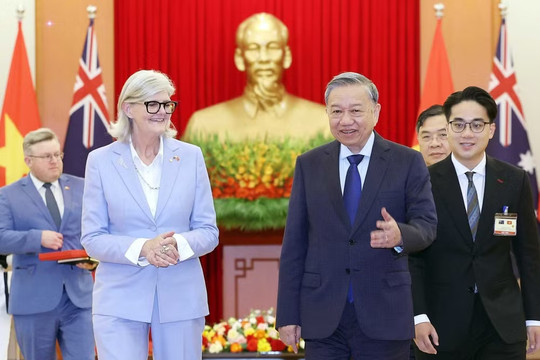 Mở rộng không gian phát triển từ những quan hệ quốc tế tin cậy