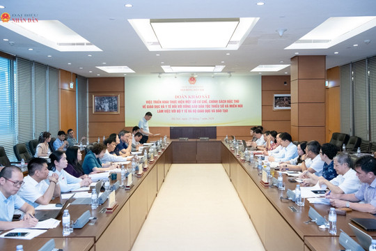 Gắn đầu tư cơ sở vật chất trường phổ thông nội trú với nhân lực, trang thiết bị, kinh phí vận hành