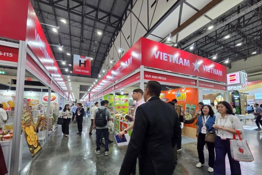 Exporters urge to rethink trade fair strategy as competition intensifies