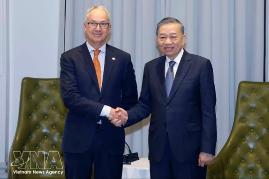 Top leader receives Australian Special Envoy for Southeast Asia
